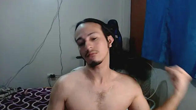 Snapshot of cholitohermoso chatting on 4, 3, 2025 cholitohermoso online show from 4, 3, 2025