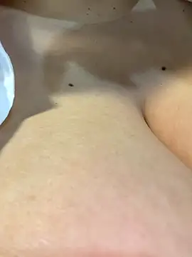 Snapshot of Eliaden chatting on 11, 11, 2025 Eliaden online show from 11, 11, 2025