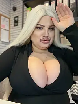 Snapshot of Eliaden chatting on 21, 11, 2025 Eliaden online show from 21, 11, 2025