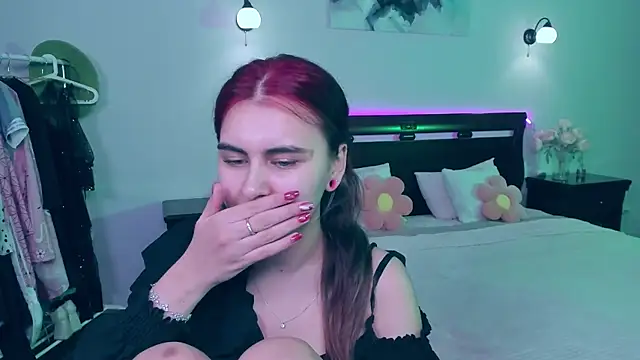 GabriellaMays online show from 12, 3, 2025