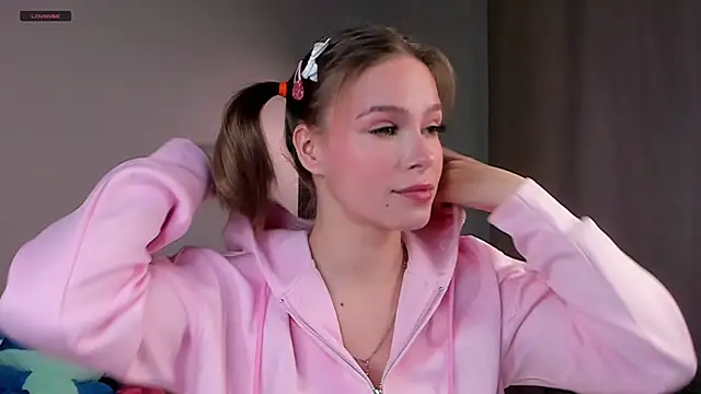 TaiteBayles online show from 10, 10, 2025