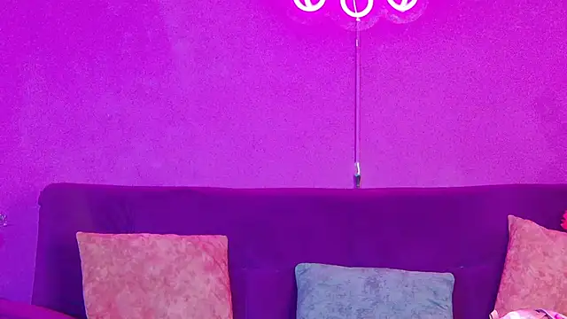 Arii moon online show from 3, 10, 2025