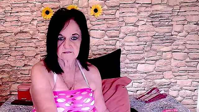 Snapshot of LuciousGrace chatting on 2, 3, 2026 LuciousGrace online show from 2, 3, 2026