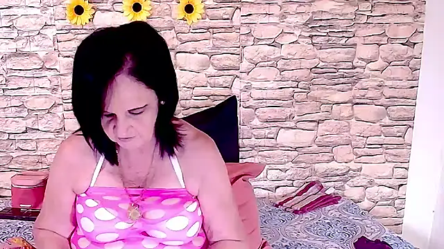 Snapshot of LuciousGrace chatting on 2, 3, 2026 LuciousGrace online show from 2, 3, 2026