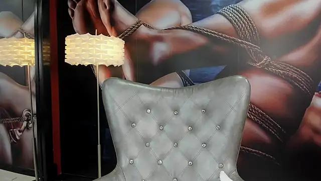 miss  daphne online show from 19, 3, 2025