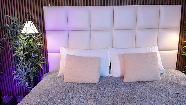 Snapshot of MelanieHillss chatting on 1, 4, 2026 MelanieHillss online show from 1, 4, 2026