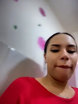 Naatalia online show from 6, 5, 2026