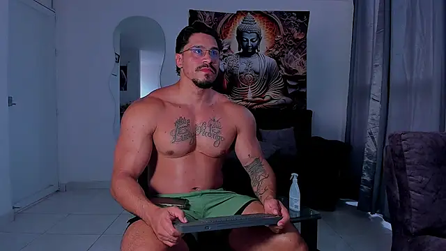 Valentino Dosantos  online show from 18, 10, 2025