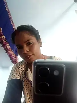 Snapshot of MEENA_ROY chatting on 14, 2, 2025 MEENA ROY online show from 14, 2, 2025