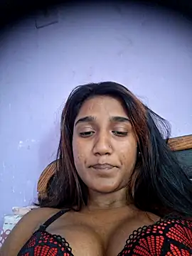 Snapshot of indianpink_lips chatting on 14, 5, 2026 indianpink lips online show from 14, 5, 2026