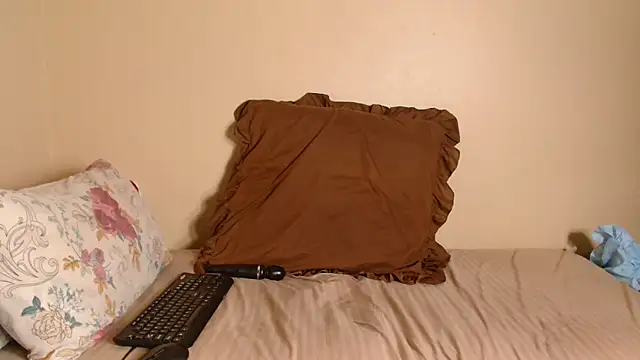 Karishma99  online show from 4, 3, 2025