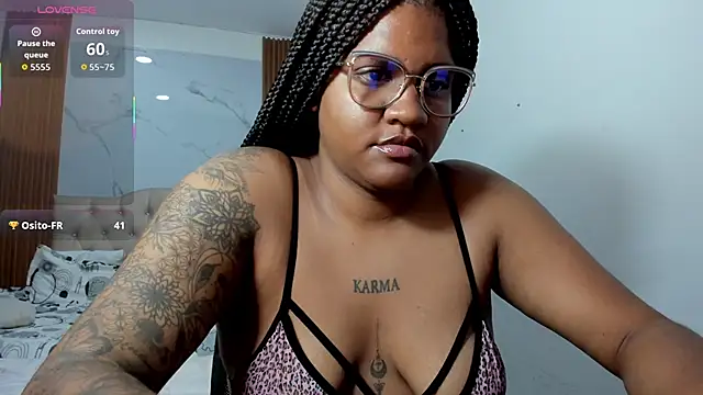 Snapshot of ZahraRose chatting on 18, 4, 2026 ZahraRose online show from 18, 4, 2026