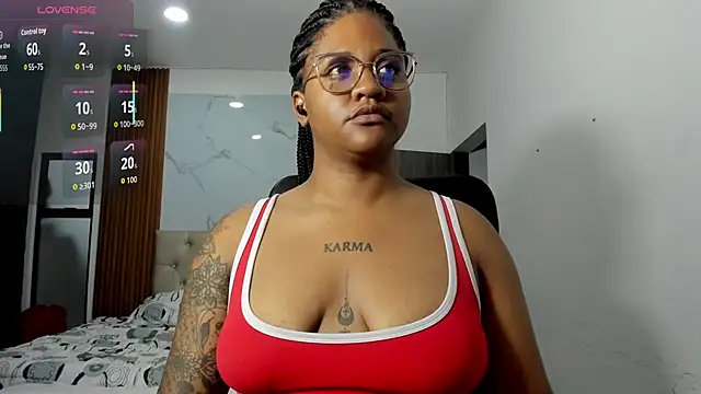 Snapshot of ZahraRose chatting on 26, 4, 2026 ZahraRose online show from 26, 4, 2026