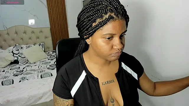 Snapshot of ZahraRose chatting on 28, 4, 2026 ZahraRose online show from 28, 4, 2026