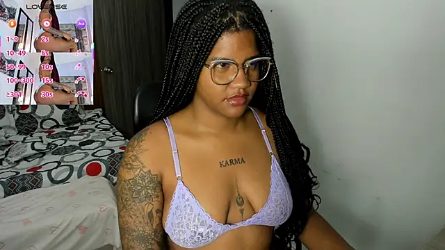 Snapshot of ZahraRose chatting on 20, 5, 2026 ZahraRose online show from 20, 5, 2026