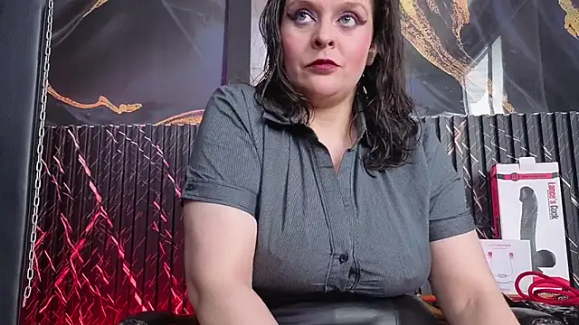 AmandaKovich online show from 18, 11, 2025