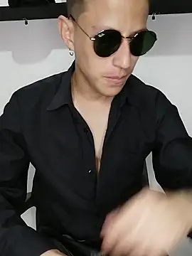 Snapshot of Mr-Eros-Master chatting on 20, 2, 2025 Mr-Eros-Master online show from 20, 2, 2025