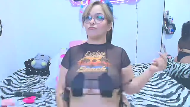 Veronica Milf1 online show from 26, 11, 2025