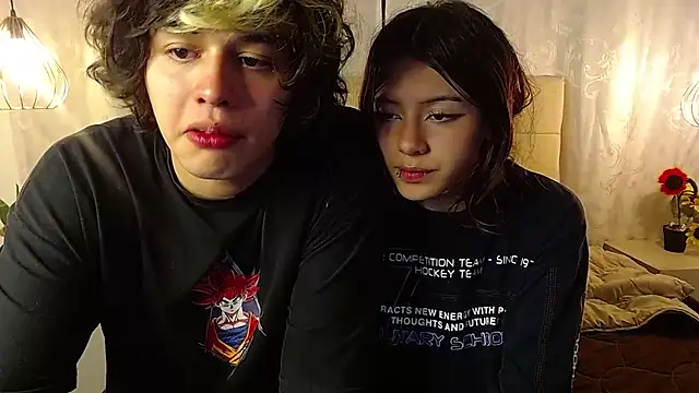 fyreandfox  online show from 12, 3, 2025