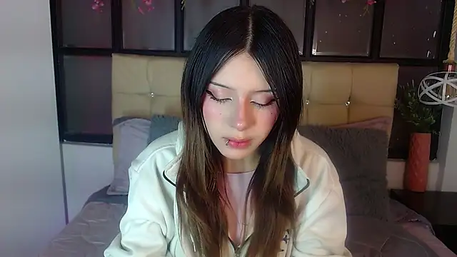 fyreandfox  online show from 26, 11, 2025