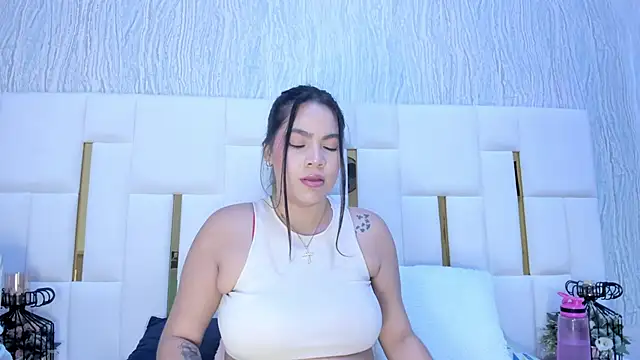 hillary uckerman  online show from 7, 11, 2025