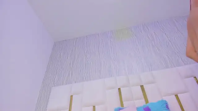 hillary uckerman  online show from 30, 11, 2025