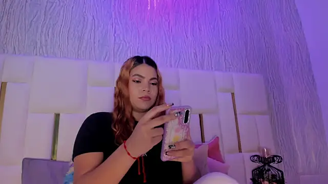 Snapshot of hillary_uckerman_ chatting on 20, 3, 2026 hillary uckerman online show from 20, 3, 2026