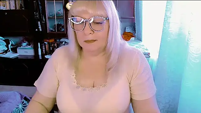 FlowerButterf online show from 22, 2, 2026