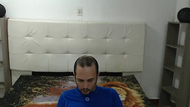 Snapshot of JhonTorres018 chatting on 19, 11, 2025 JhonTorres018 online show from 19, 11, 2025