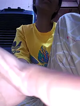 Snapshot of Aaradhna-hoy chatting on 5, 10, 2025 Aaradhna-hoy online show from 5, 10, 2025