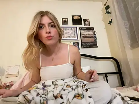 Snapshot of sinfulblonde1 chatting on 23, 2, 2025 sinfulblonde1 online show from 23, 2, 2025