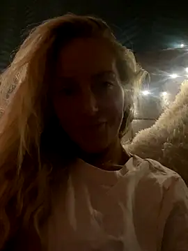 Fiery Blonde LexiX online show from 22, 10, 2025