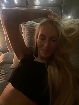 Fiery Blonde LexiX online show from 30, 10, 2025