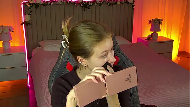 EveMundie online show from 29, 10, 2025