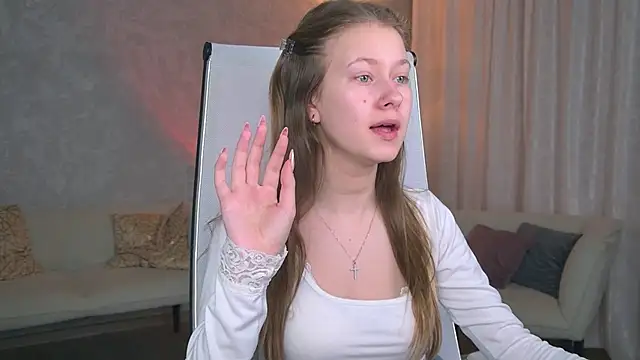 EveMundie online show from 4, 4, 2026