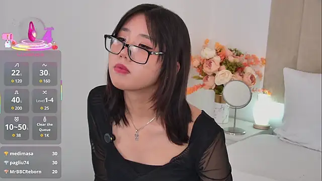 HitomiAoki online show from 7, 3, 2025