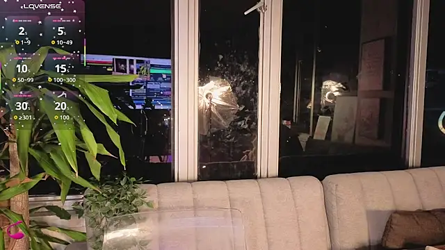 Snapshot of Ivanna_West chatting on 5, 11, 2025 Ivanna West online show from 5, 11, 2025