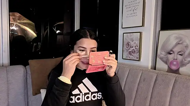 Snapshot of Ivanna_West chatting on 7, 1, 2026 Ivanna West online show from 7, 1, 2026