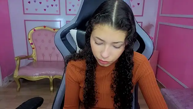 danatella a online show from 2, 2, 2026