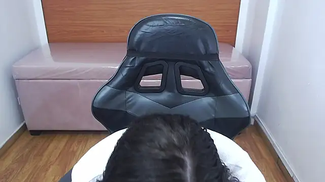 danatella a online show from 16, 2, 2026