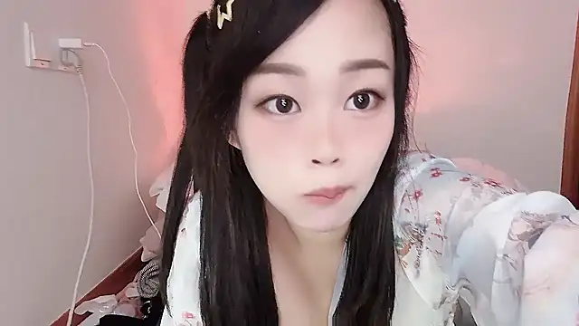 Snapshot of yueyue2003 chatting on 8, 3, 2025 yueyue2003 online show from 8, 3, 2025