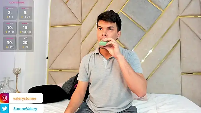 ValeryandMarcel online show from 8, 3, 2025