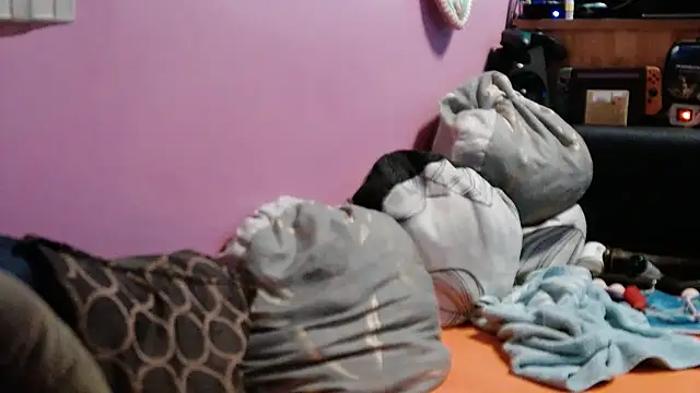 Snapshot of sexymelli18 chatting on 22, 3, 2025 sexymelli18 online show from 22, 3, 2025