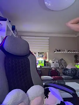 sexymelli18 online show from 12, 9, 2025