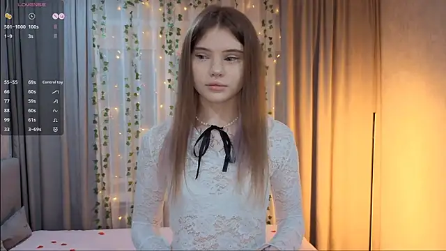 Snapshot of CarolinePepper chatting on 15, 2, 2026 CarolinePepper online show from 15, 2, 2026