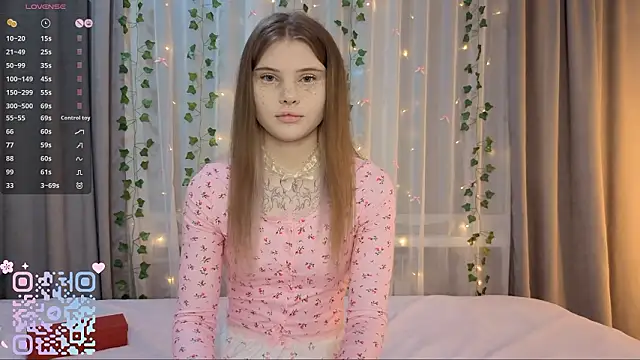 Snapshot of CarolinePepper chatting on 25, 2, 2026 CarolinePepper online show from 25, 2, 2026