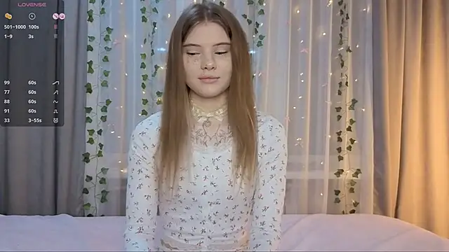 Snapshot of CarolinePepper chatting on 12, 3, 2026 CarolinePepper online show from 12, 3, 2026