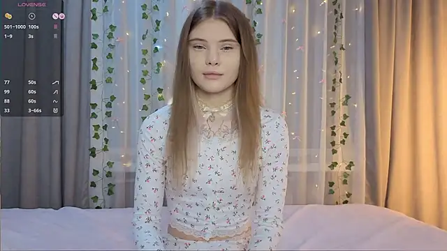 Snapshot of CarolinePepper chatting on 17, 3, 2026 CarolinePepper online show from 17, 3, 2026