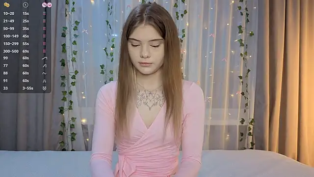 Snapshot of CarolinePepper chatting on 28, 3, 2026 CarolinePepper online show from 28, 3, 2026