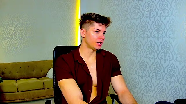 MaxKaiden online show from 11, 2, 2026